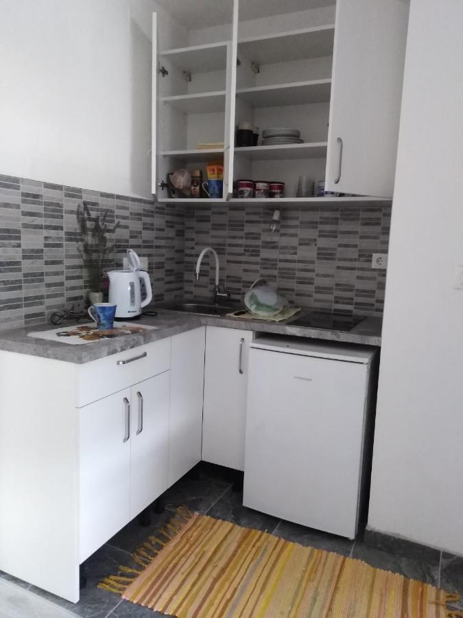 3D Studio Apartment Kastela Luaran gambar