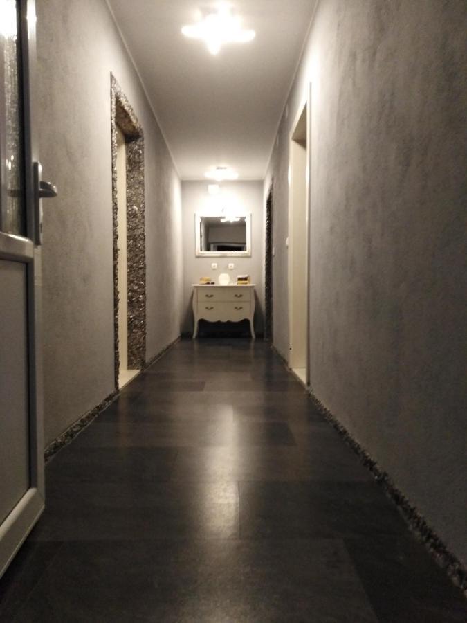 3D Studio Apartment Kastela Luaran gambar