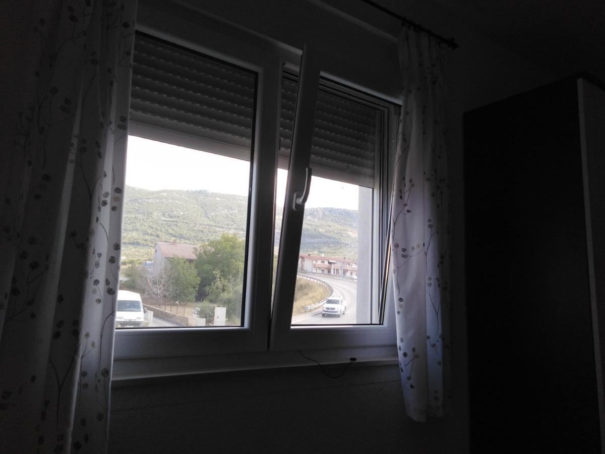 3D Studio Apartment Kastela Luaran gambar