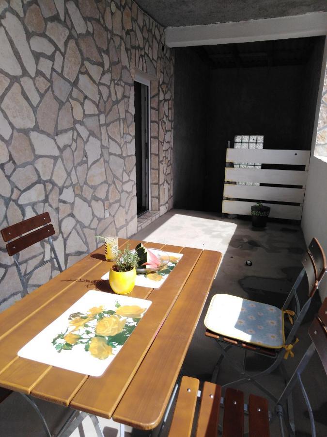 3D Studio Apartment Kastela Luaran gambar