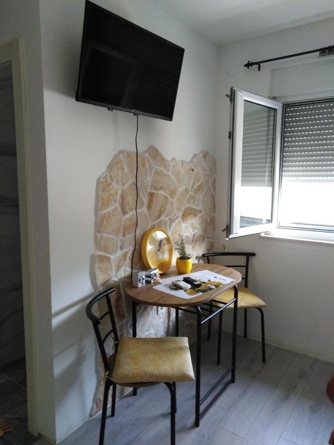 3D Studio Apartment Kastela Luaran gambar