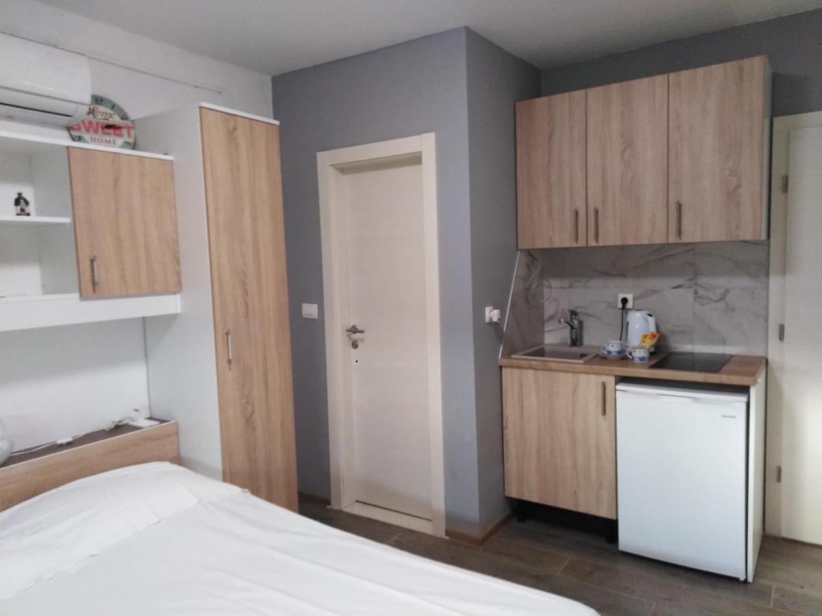 3D Studio Apartment Kastela Luaran gambar