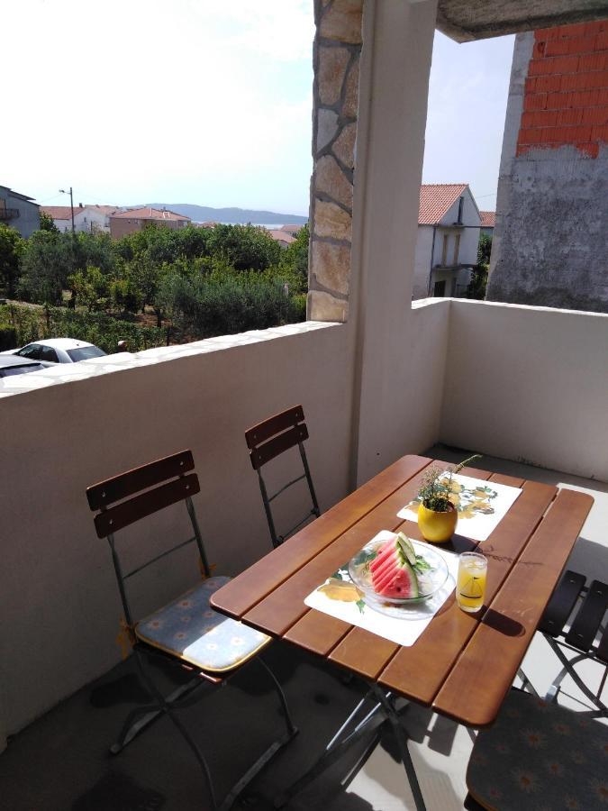 3D Studio Apartment Kastela Luaran gambar